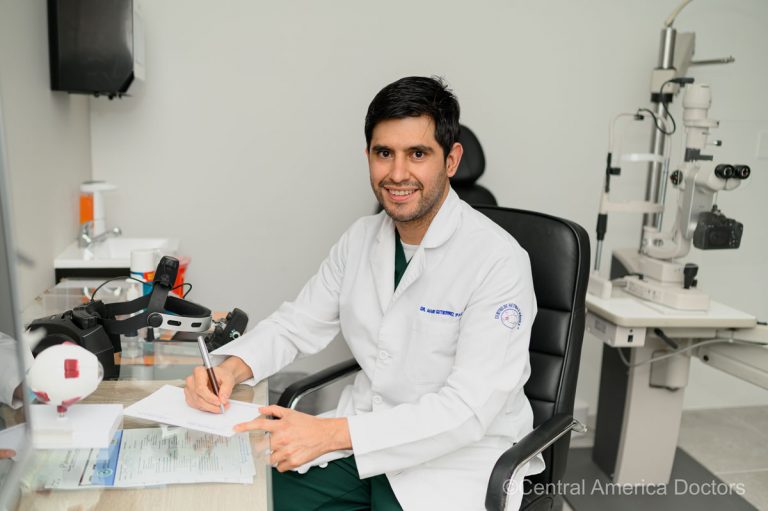Dr. Mario Gutiérrez Oftalmólogo Especialidad Retina