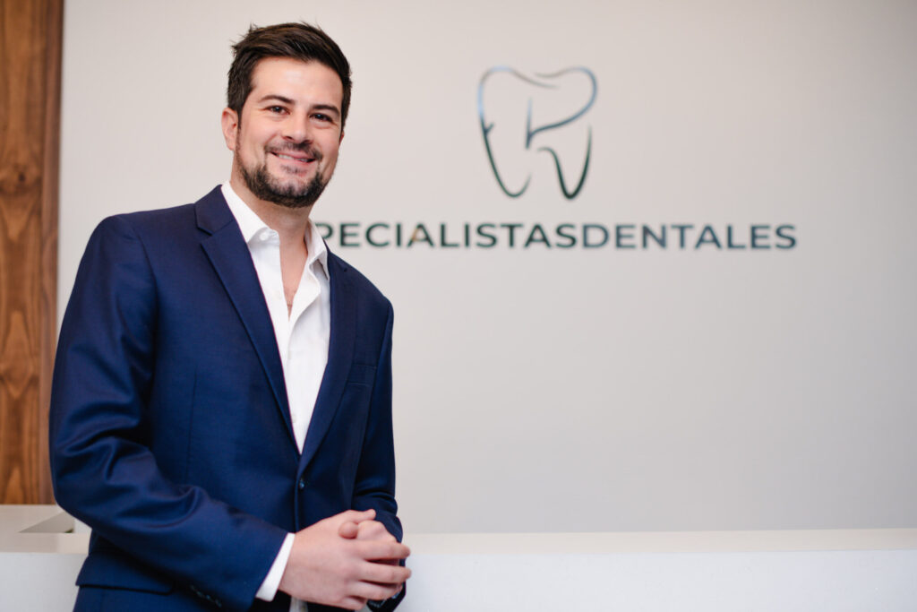 Dr. Alejandro Flores Aesthetic Dentistry